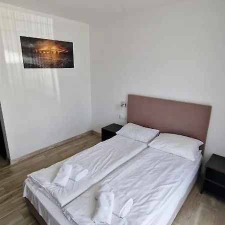 Gęsi Puch Kompleks wypoczynkowy *