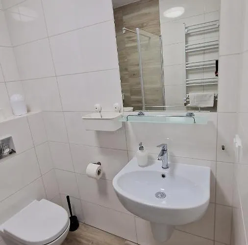 Gęsi Puch Kompleks wypoczynkowy *